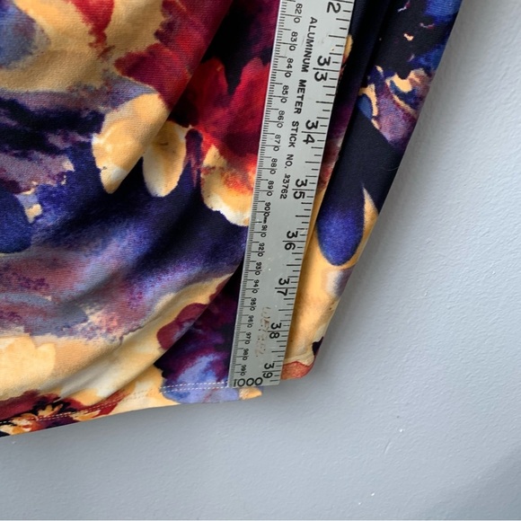 Lauren Ralph Lauren multi fall floral‎ surplice ruched dress with slit. Size 12 - Picture 9 of 9